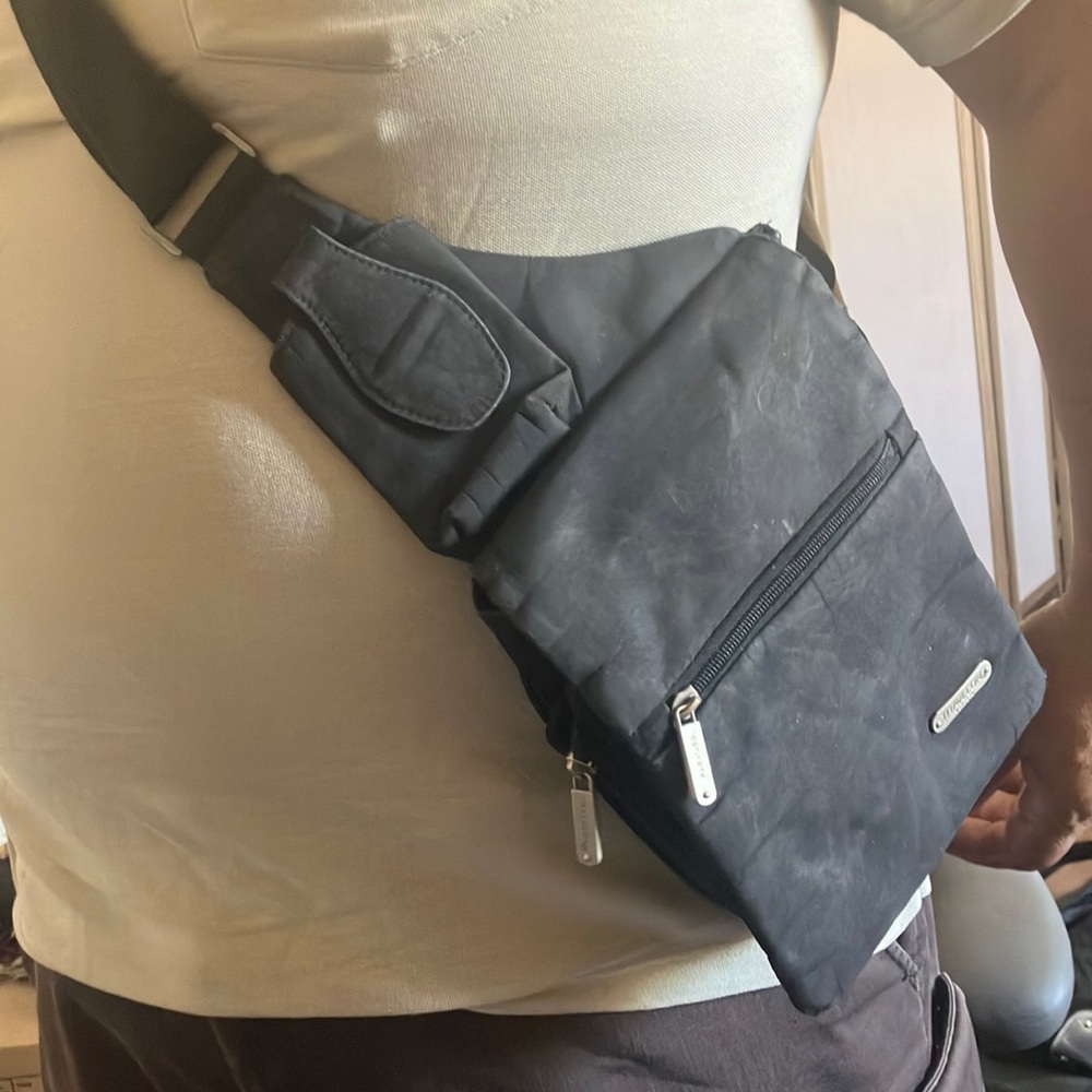 FINAL MARKDOWN Black Crossbody Bag